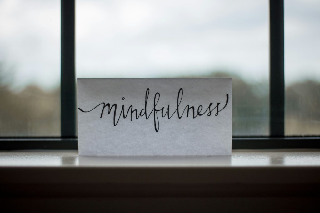 mindfulness가 적힌 카드